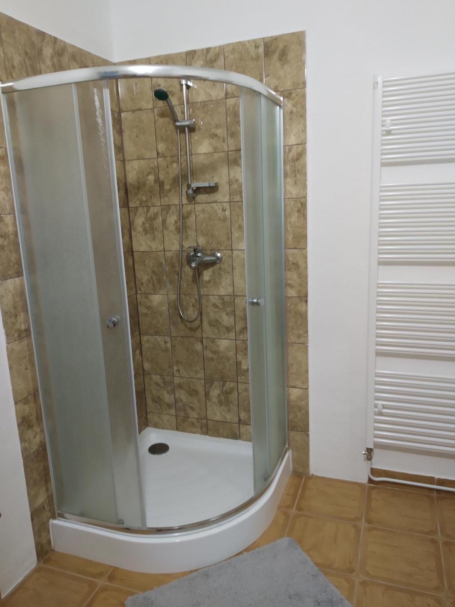 Apartman Blizko Brna S Dobovymi Dekoracemi Apartment Melcany Exterior photo